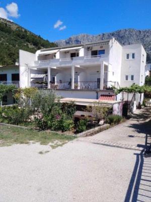 זאוסטרוג Apartments Medici מראה חיצוני תמונה